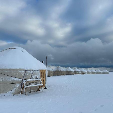 Yurt Camp Ali-Nur at Lake Song-Kol Naryn Exterior photo