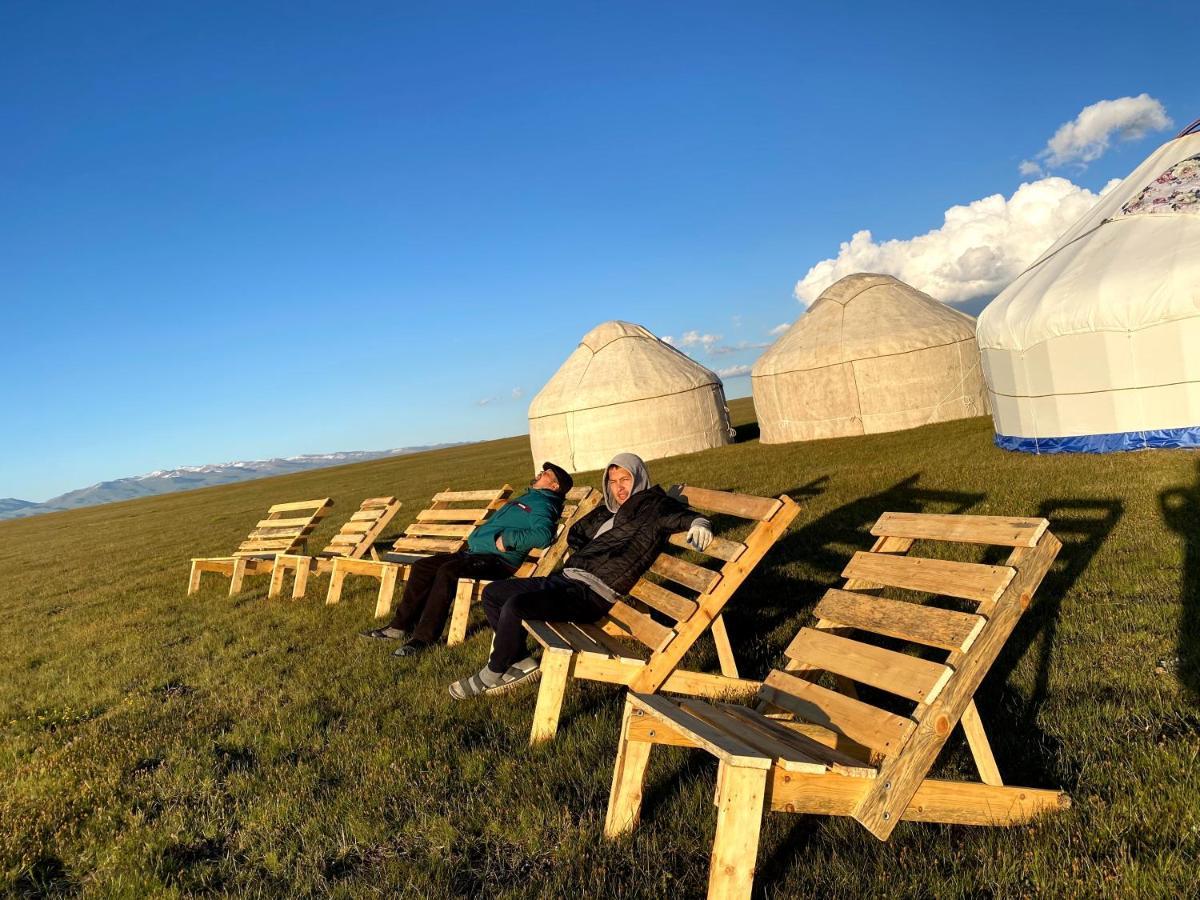 Yurt Camp Ali-Nur at Lake Song-Kol Naryn Exterior photo