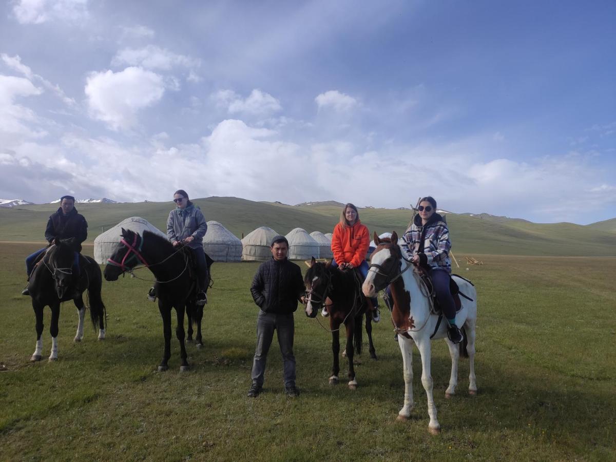 Yurt Camp Ali-Nur at Lake Song-Kol Naryn Exterior photo