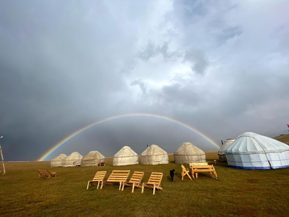 Yurt Camp Ali-Nur at Lake Song-Kol Naryn Exterior photo