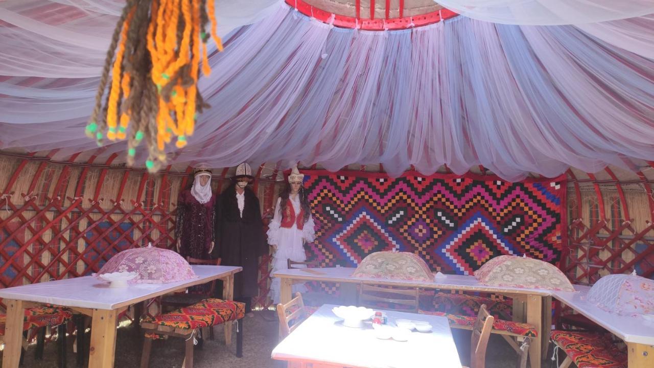 Yurt Camp Ali-Nur at Lake Song-Kol Naryn Exterior photo