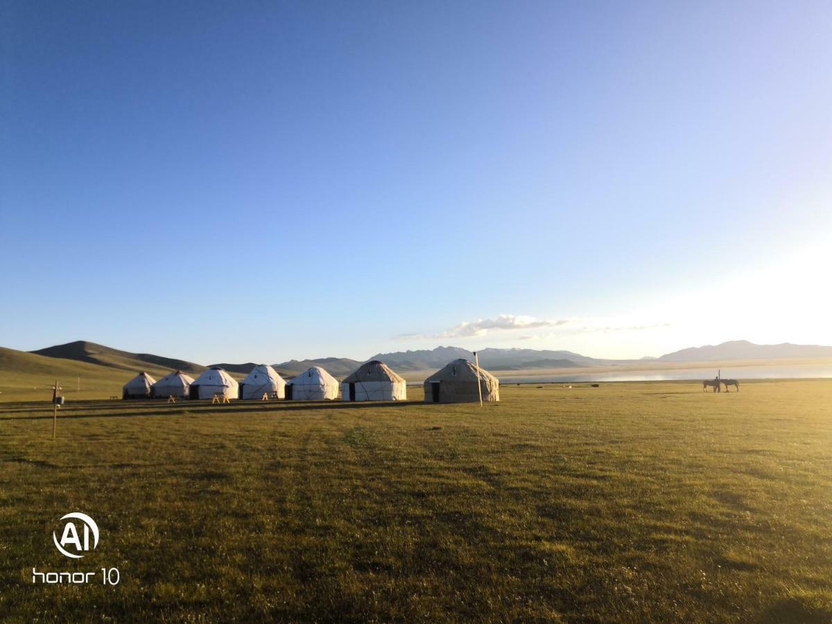 Yurt Camp Ali-Nur at Lake Song-Kol Naryn Exterior photo