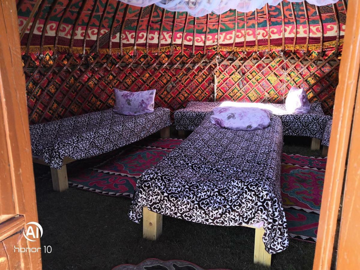 Yurt Camp Ali-Nur at Lake Song-Kol Naryn Exterior photo